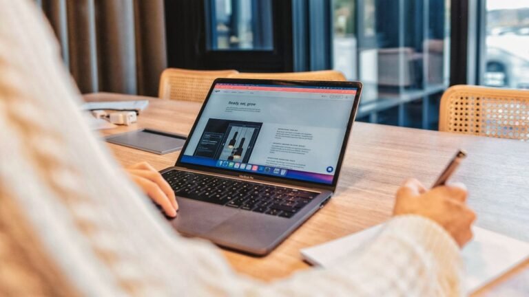 Website Designer Near Me: What to Look for (And What to Avoid)